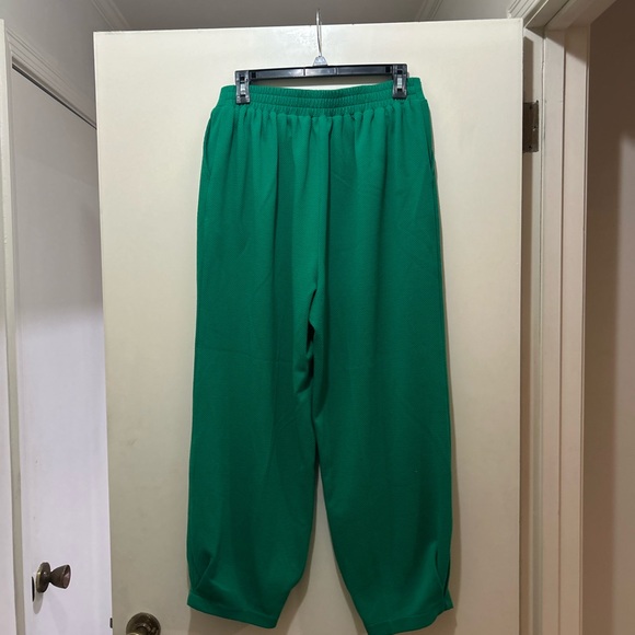 JODIFL Emerald Green Joggers - Picture 2 of 3